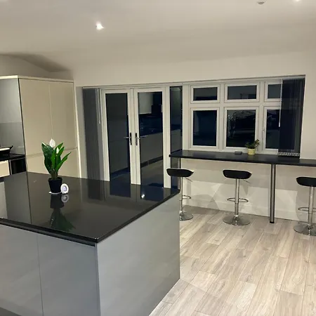 Kane'S Place Birkenhead Exterior photo